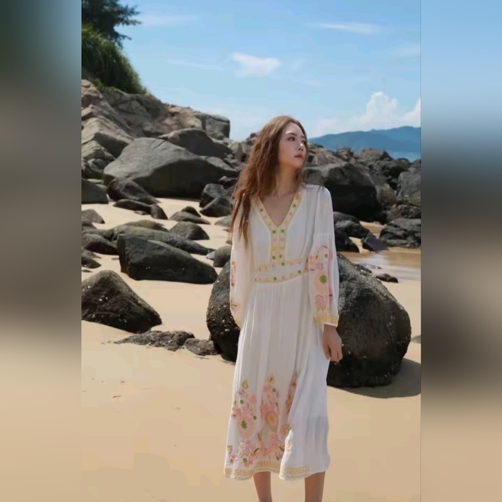 Elegant White Floral Maxi Dress - Picture 6 of 10